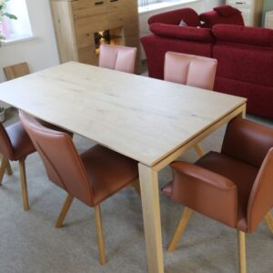 vierfusstisch ls 705118-klose-natureiche-bianco-mit-stuehlen-raumansicht