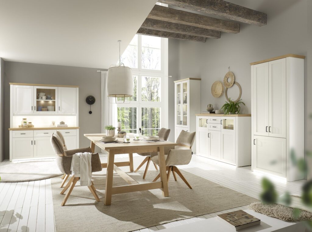 Esszimmer Move: Buffets, Vitrinen & Sideboards in 3 Farben mit Akzent in Asteiche, Made in Germany. Jetzt im Möbelhaus Ebersbach beraten lassen.